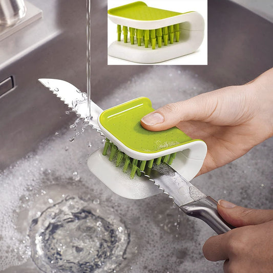 Safety Scrubber for Knives and Cutlery