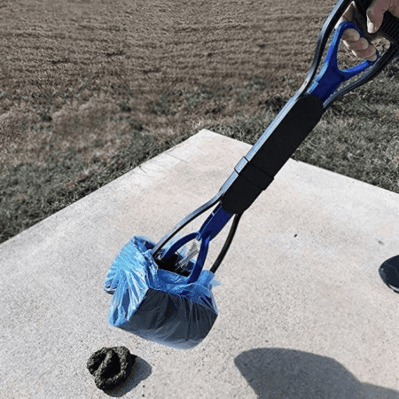 DumpDumper | Long Handled Dog Pooper Scooper | 24" - Solutiverse