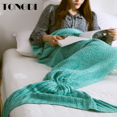 MerGirl | Cozy Knitted Mermaid Tail Blanket